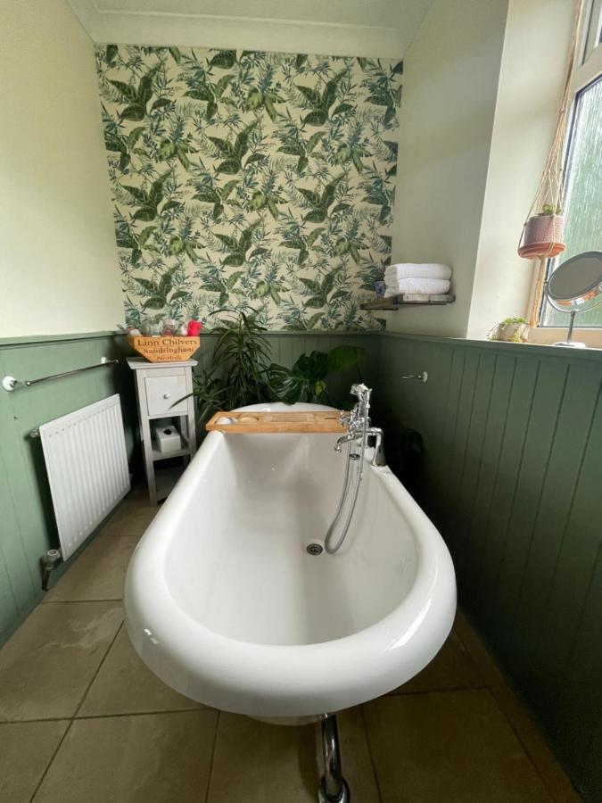 King Size Bed & En Suite Rolled Top Bath Private Lane Harrogate Exterior foto